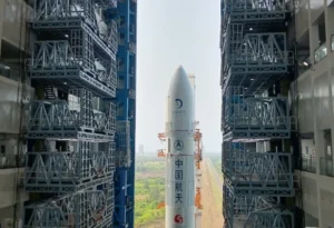 China rocket and payload for lunar mission